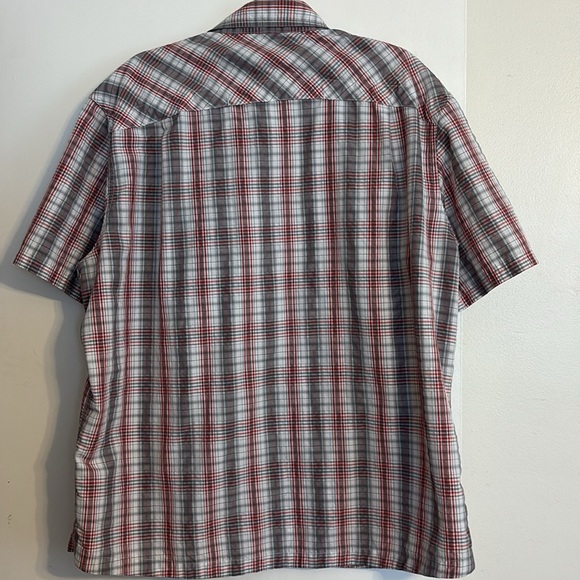 L.L.Bean Men’s Red and White Casual Button Down Shirt. Size XL - Picture 5 of 5